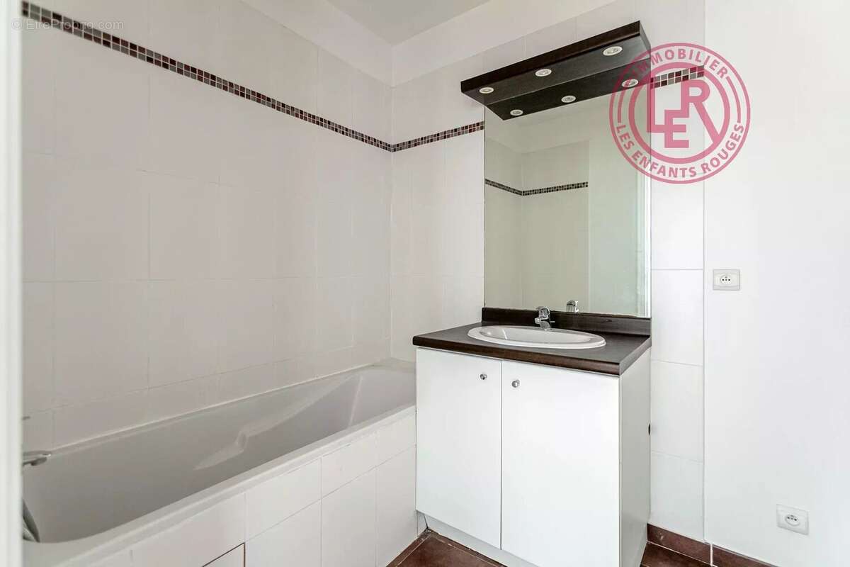 Appartement à PARIS-3E