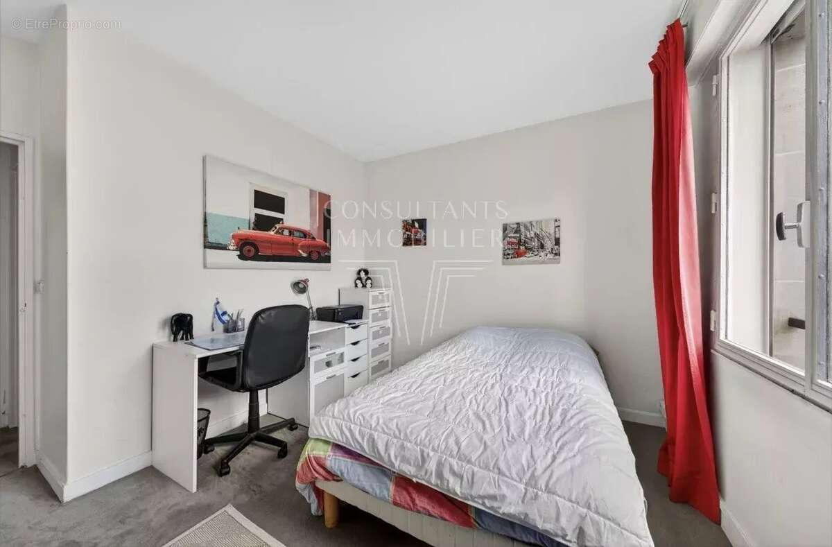 Appartement à NEUILLY-SUR-SEINE