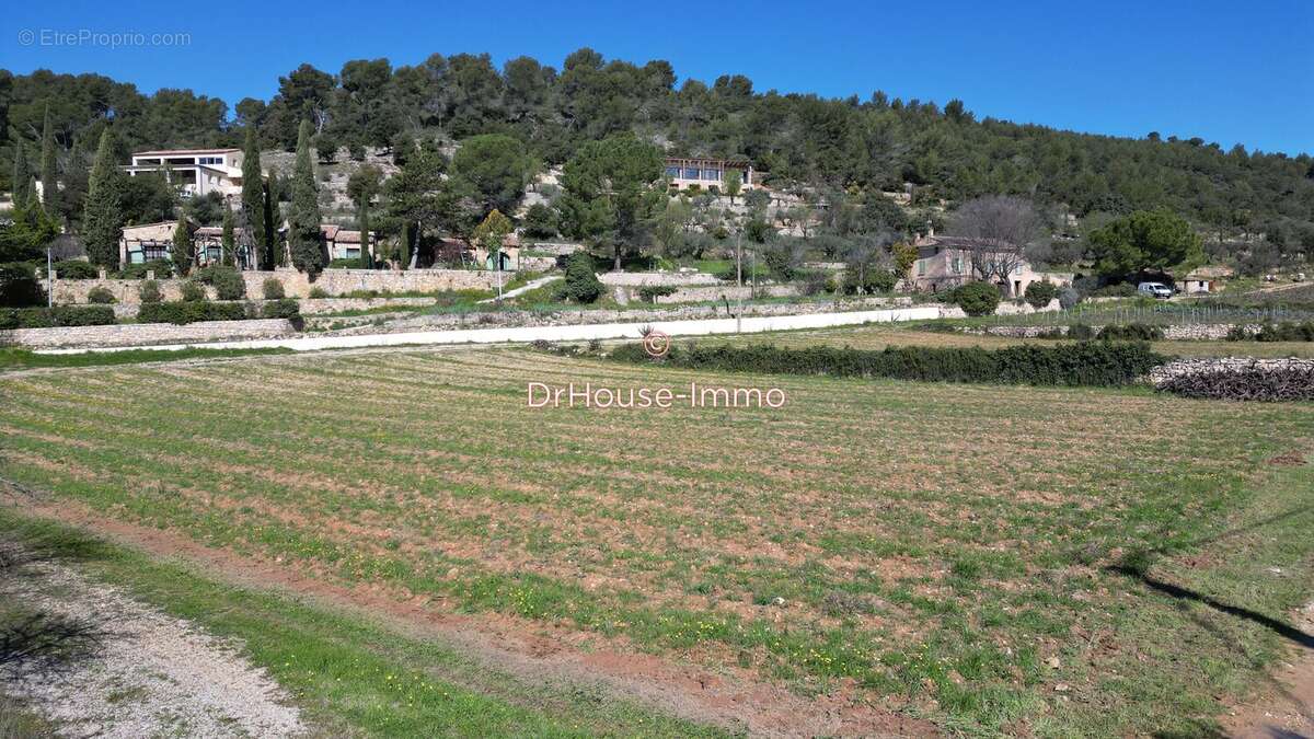 Terrain 1261 m² à Cotignac  - photo 7