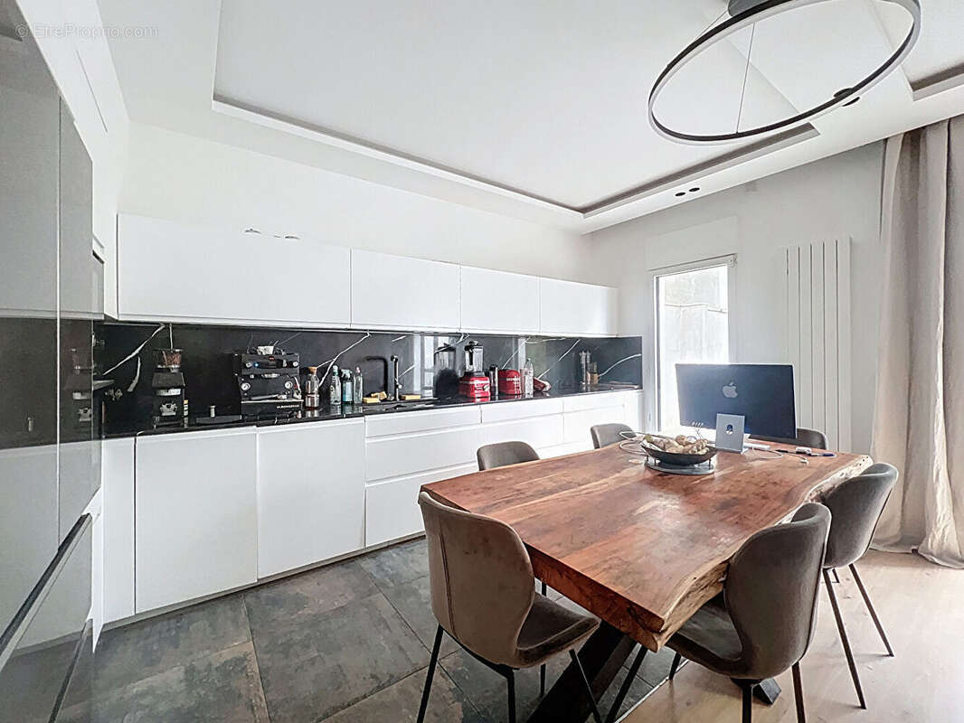 Appartement à SURESNES