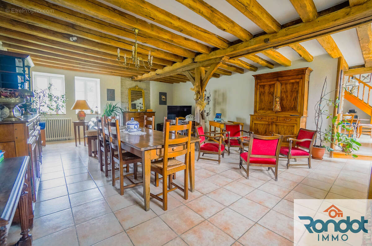 Maison à CUSSEY-LES-FORGES
