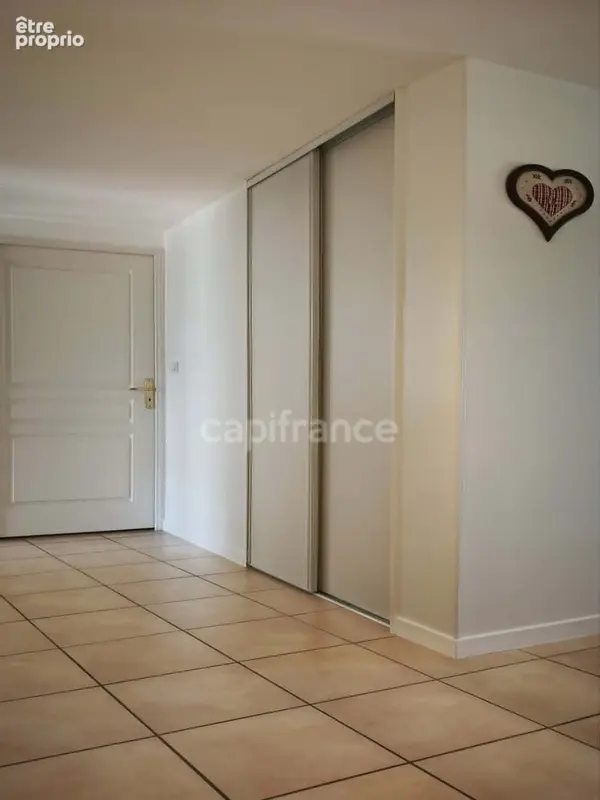 Appartement T4 de 84 m² double terrasse, garage et cave - photo 4