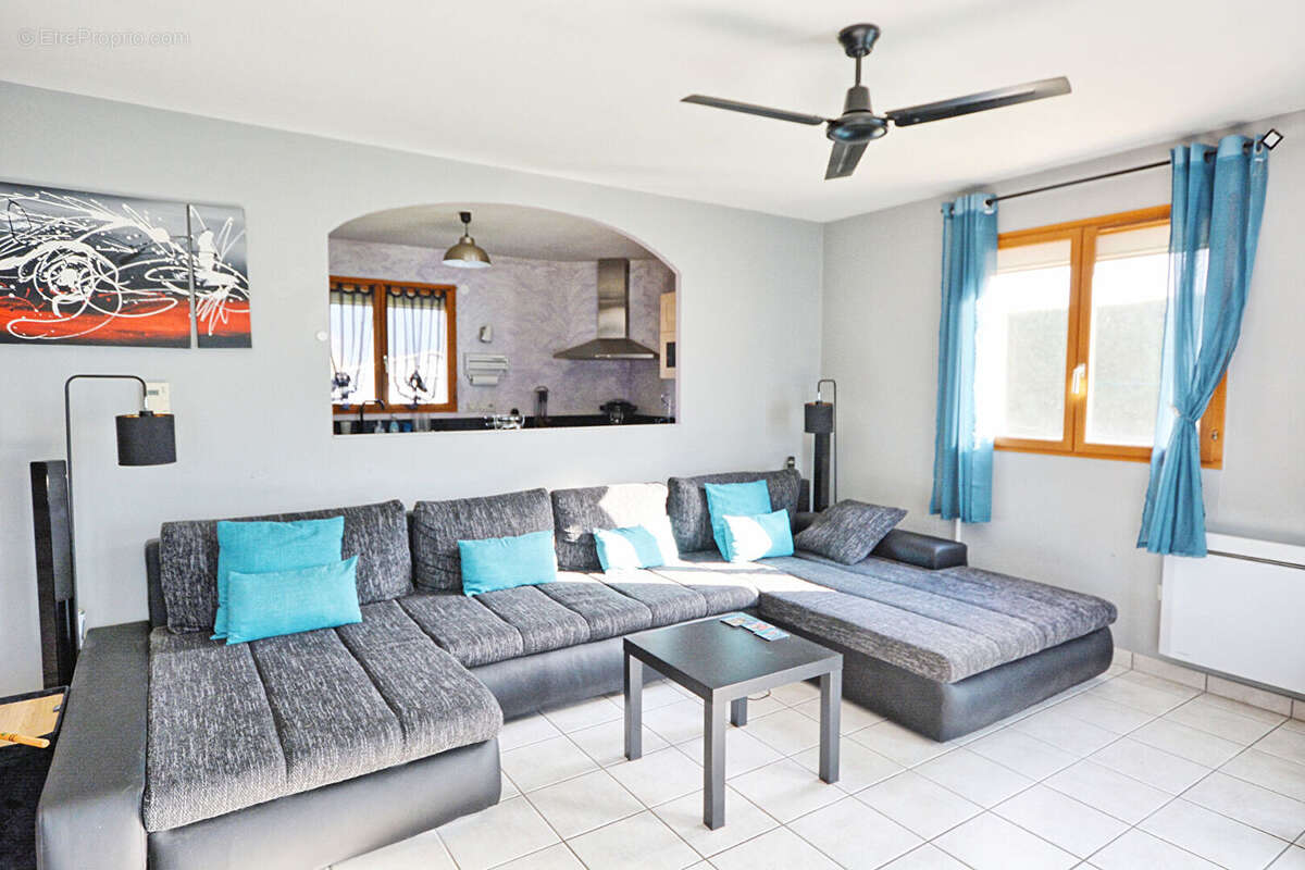 Maison à SAINT-PIERRE-EN-FAUCIGNY