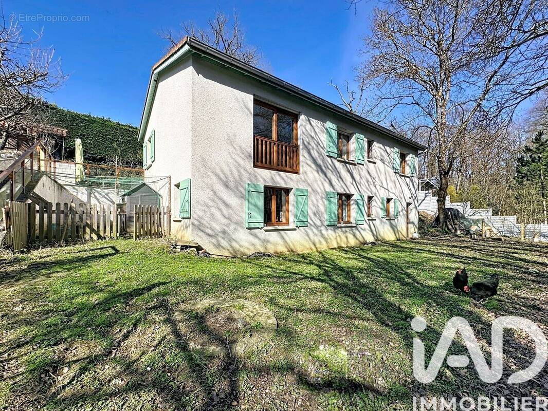 Photo 1 - Maison à LA TOUR-DE-SALVAGNY
