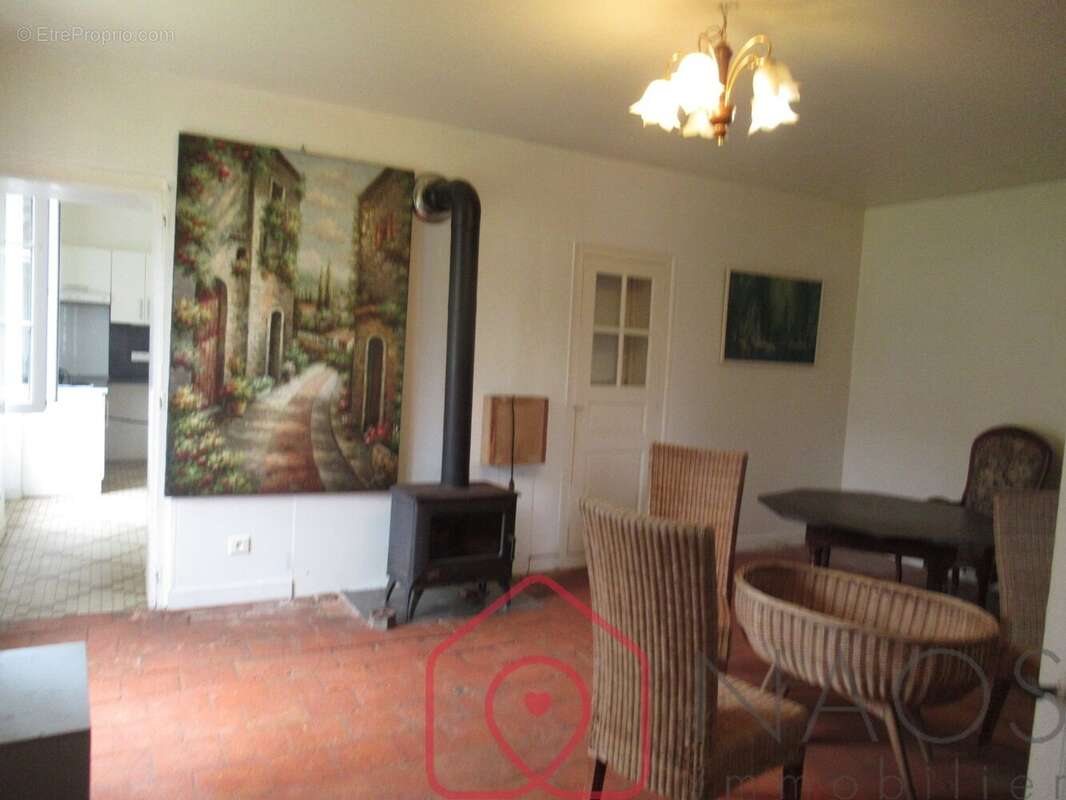 Maison à COURTILLERS