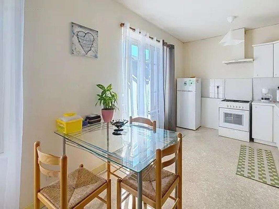 Appartement à COMBOURG