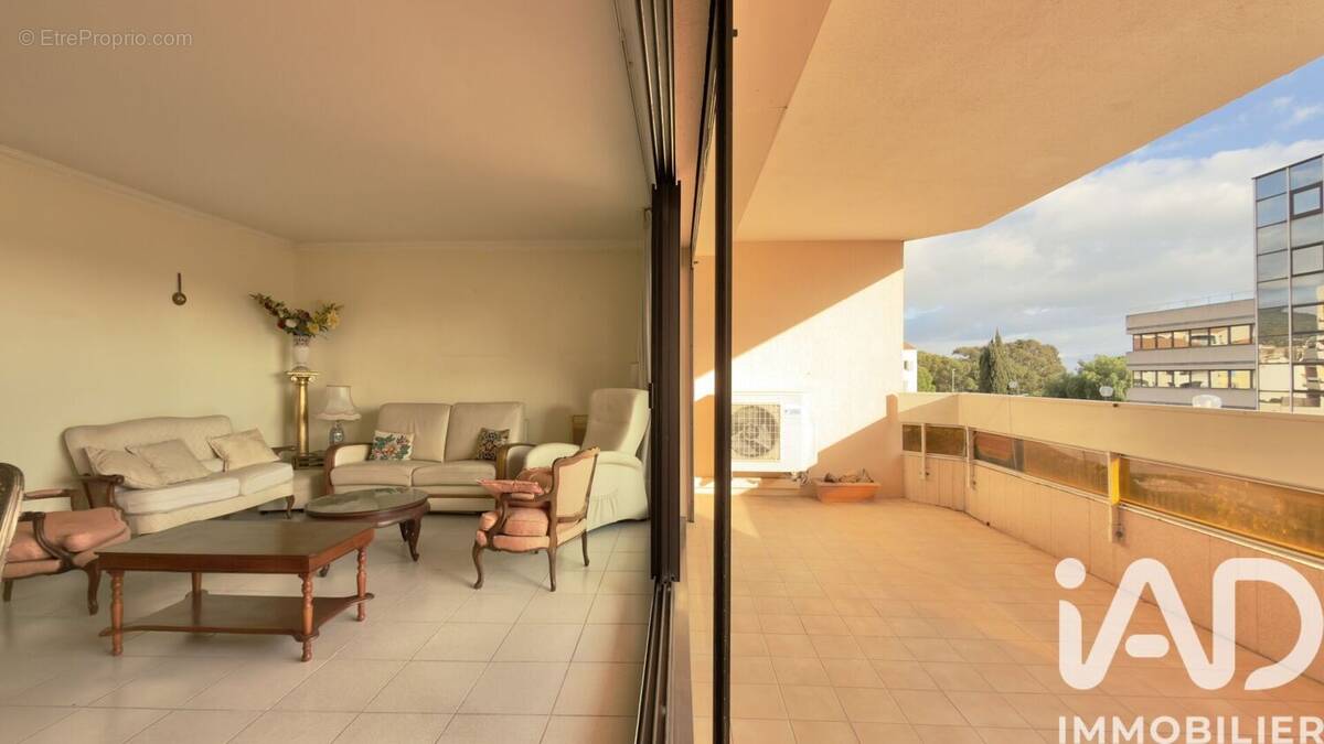 Photo 1 - Appartement à HYERES