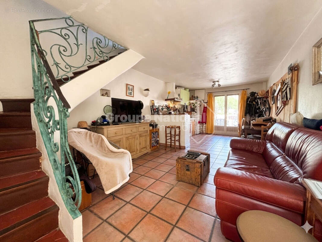 Maison de Village de Charme avec Toit-Terrasse - Coeur de Ville Les Pennes Mirabeau - photo 3