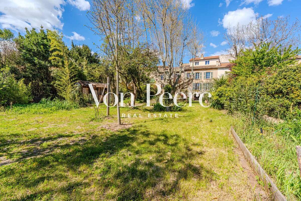 Maison à VILLENEUVE-LES-AVIGNON