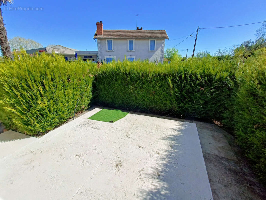 Maison à SAINT-ASTIER