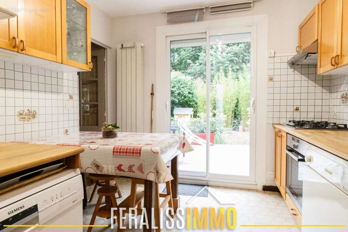 Maison à MEZY-SUR-SEINE
