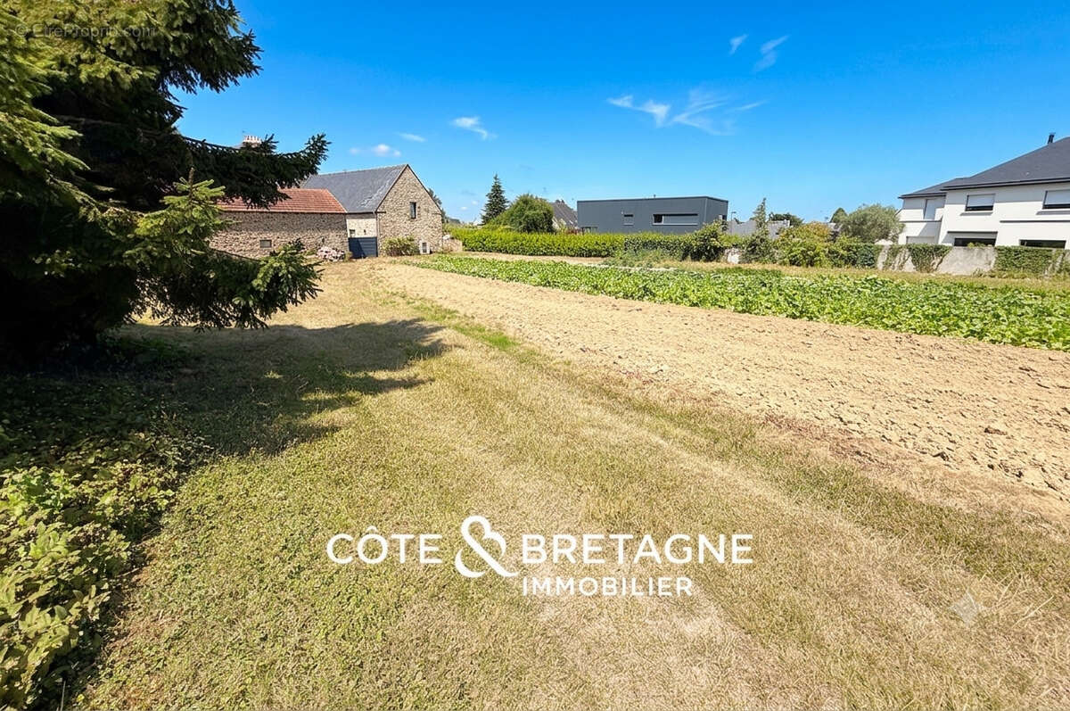 Terrain à bâtir à Langueux   Environ 1 700 m2   Très bel emplacement   Réf : 2026147 - photo 3
