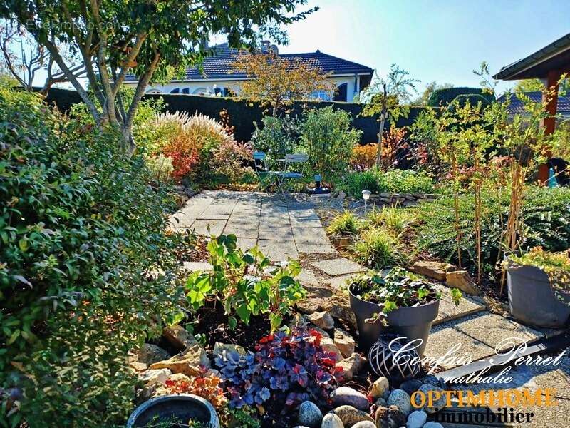 Maison à MISEREY-SALINES