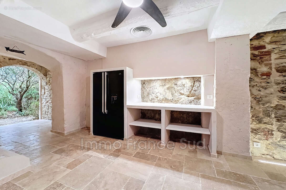 Maison 90 m² à Grimaud  - photo 7