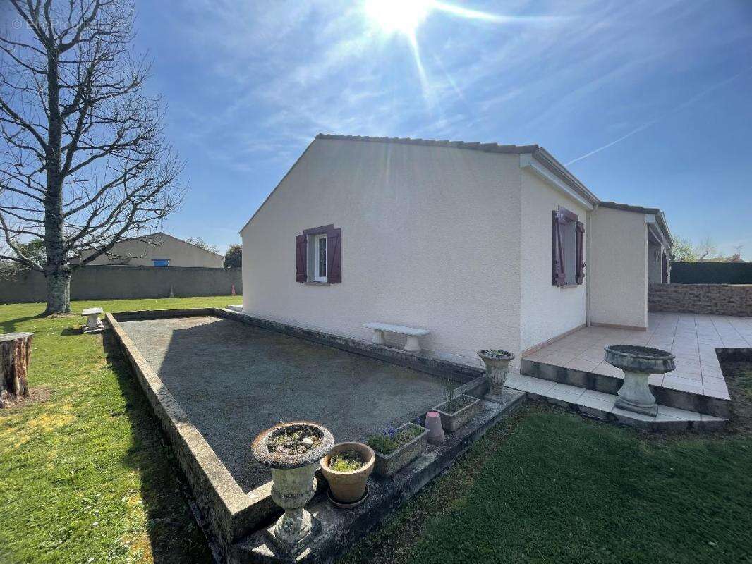 Maison à FROSSAY