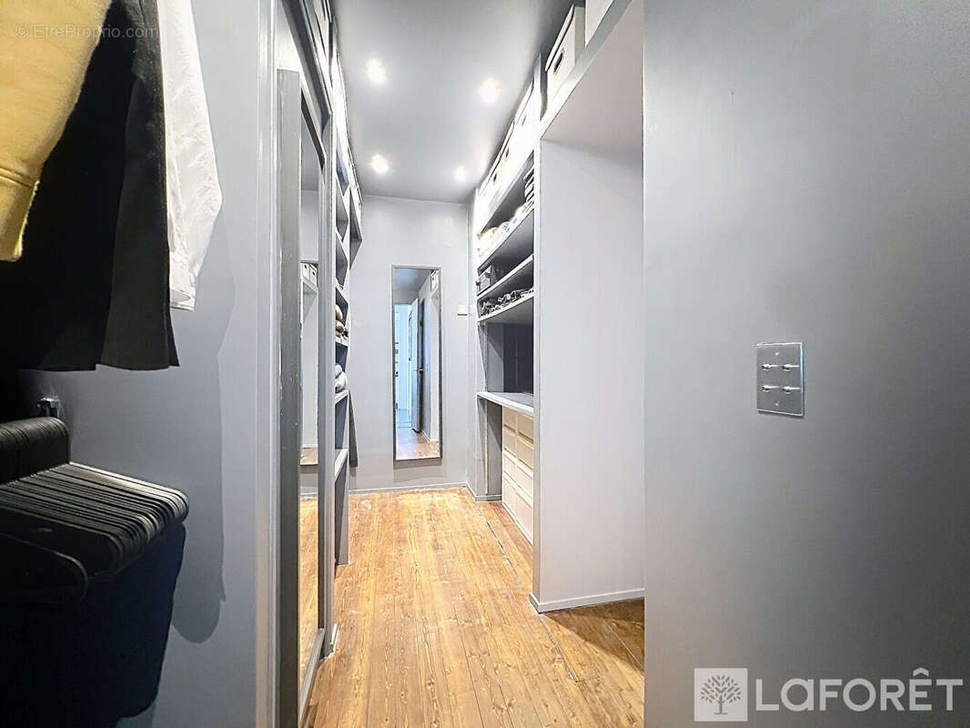 Appartement à PARIS-2E