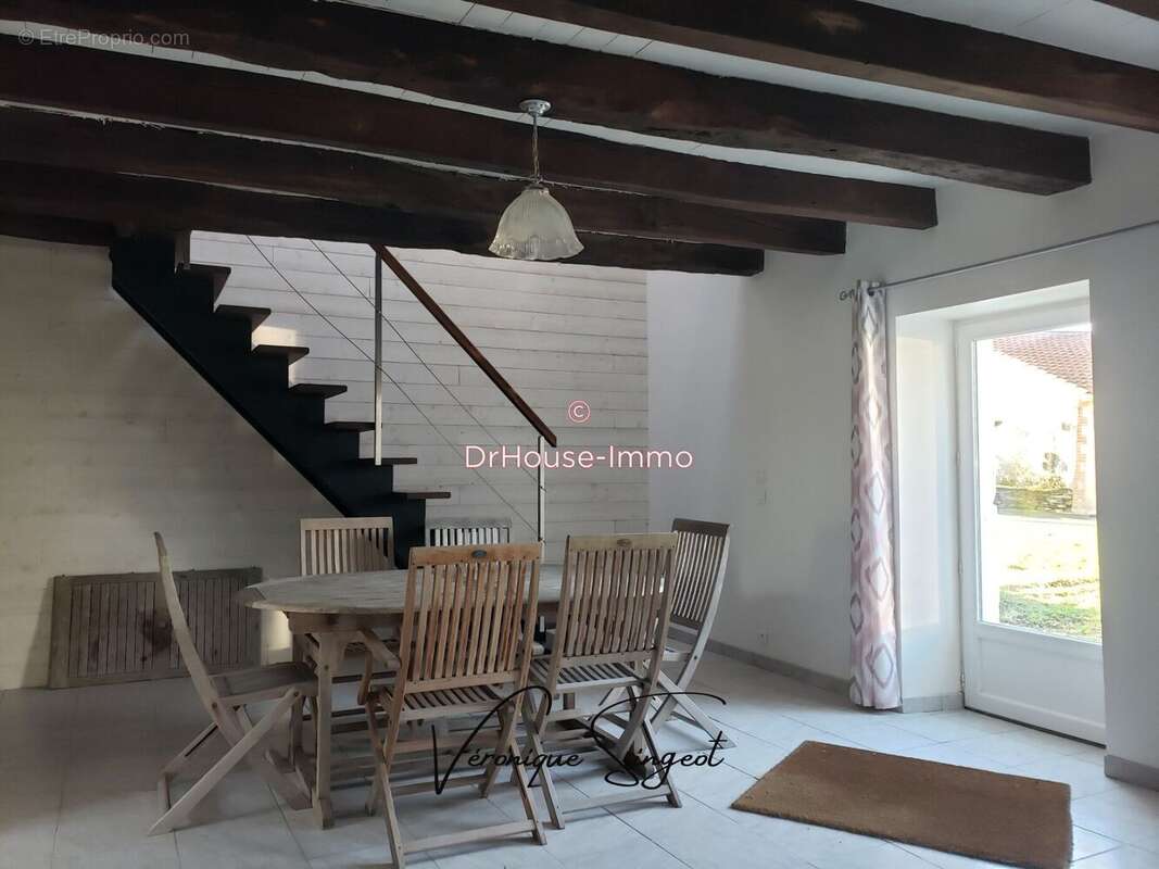 Maison à SAINT-MAURICE-LE-GIRARD