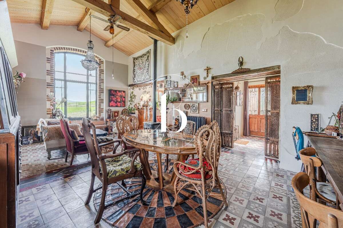 Maison à ALLEGRE-LES-FUMADES