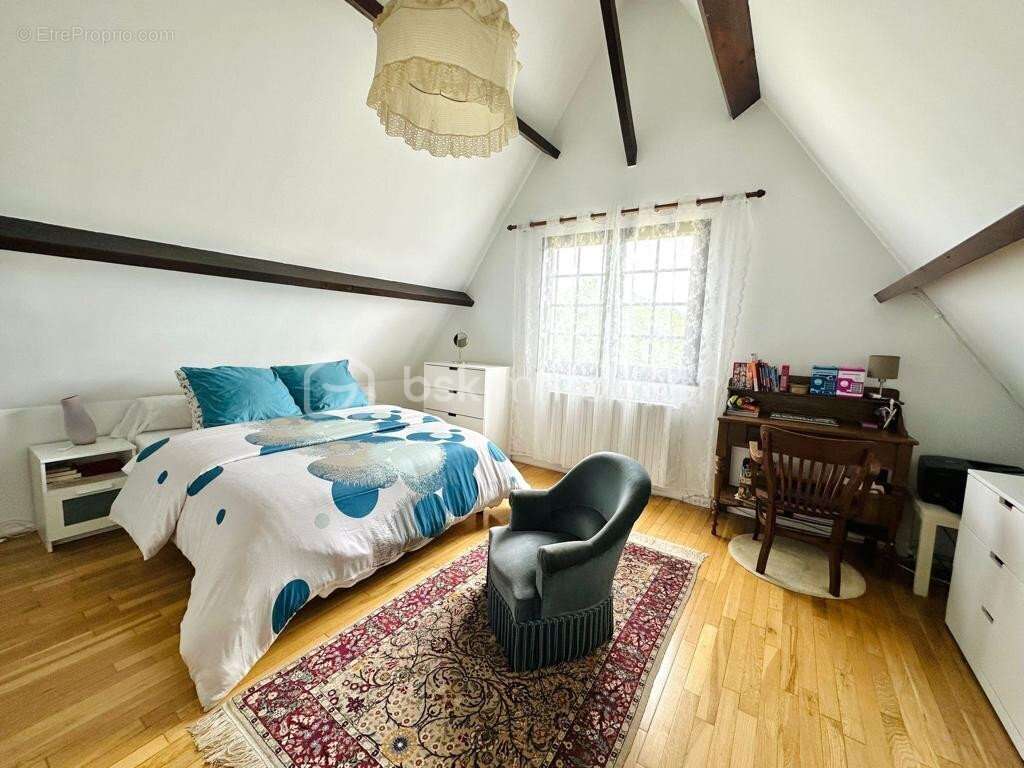 Maison à SAINT-MAURICE-MONTCOURONNE