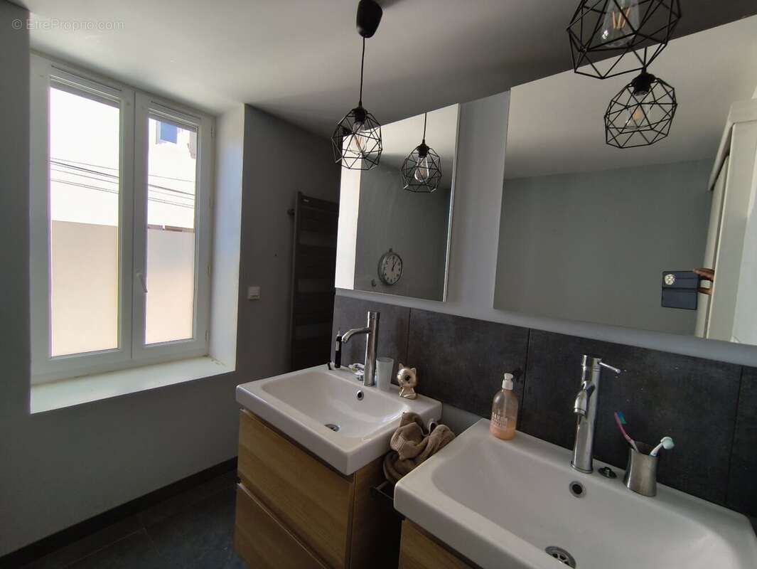 34360 Saint Chinian-Maison loft 240m2-centre - photo 27