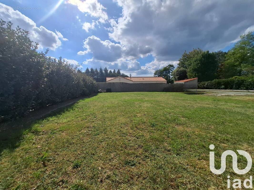 Photo 1 - Terrain à SAINT-PERE-EN-RETZ