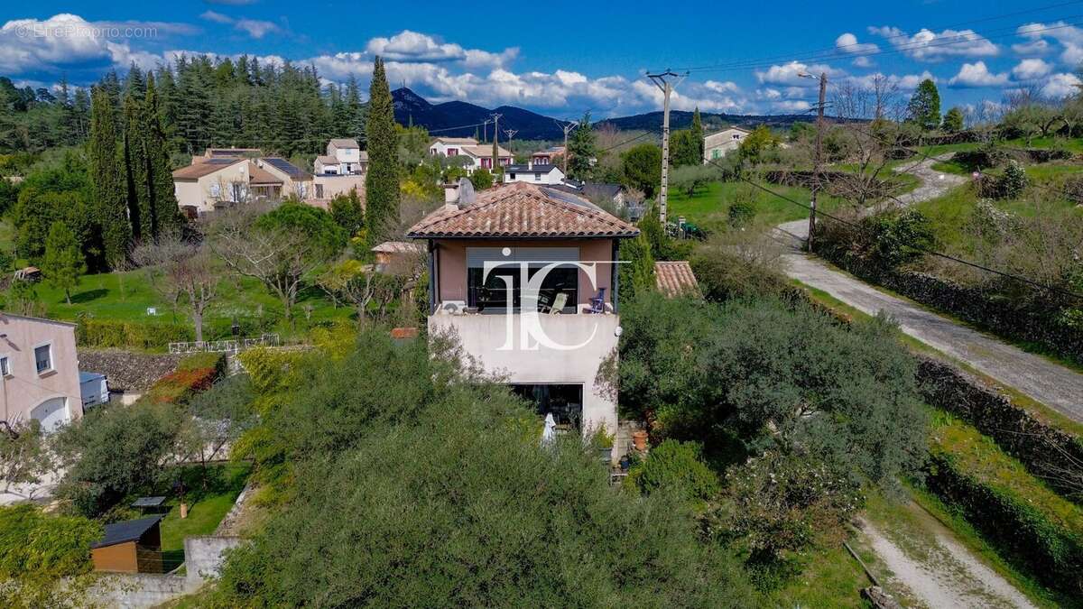 Maison à SAINT-AMBROIX