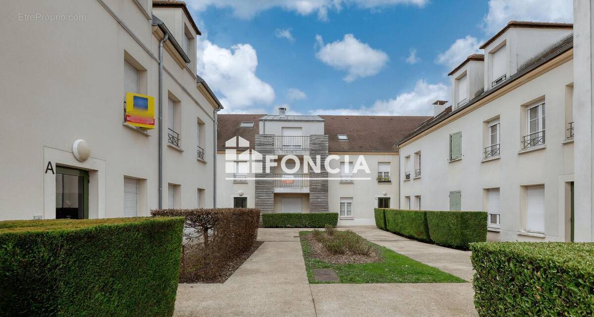 Appartement à MOISSY-CRAMAYEL