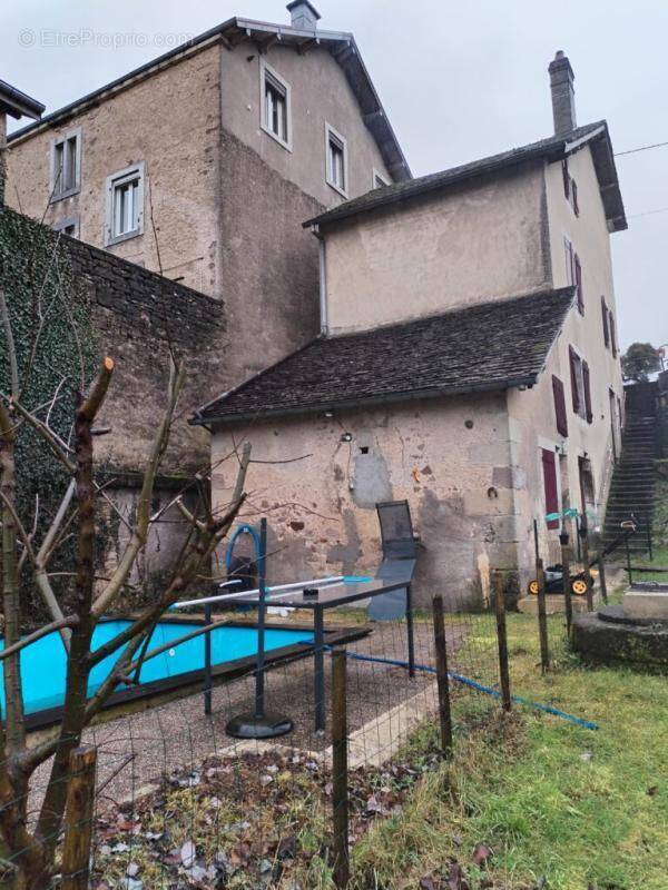 Maison à FOUGEROLLES