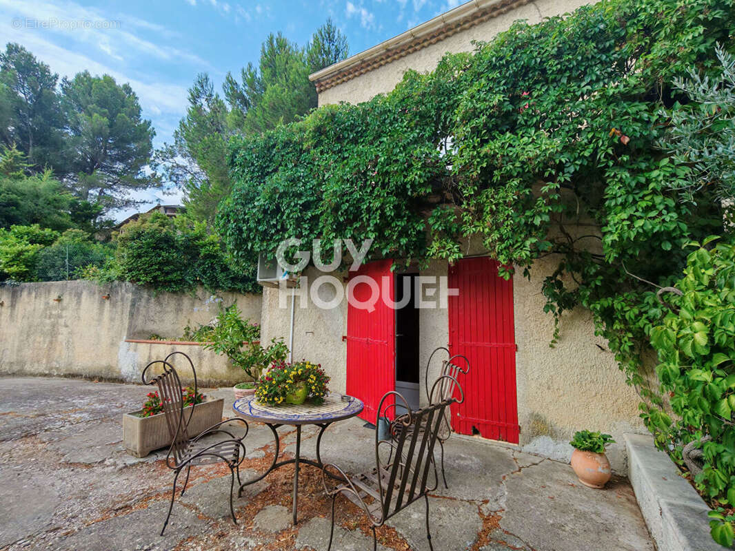 Pernes-les-Fontaines -  Deux habitations indépendantes, un potentiel exceptionnel ! - photo 3