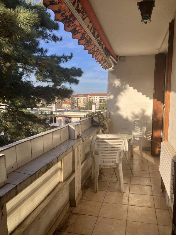 Appartement à BRON