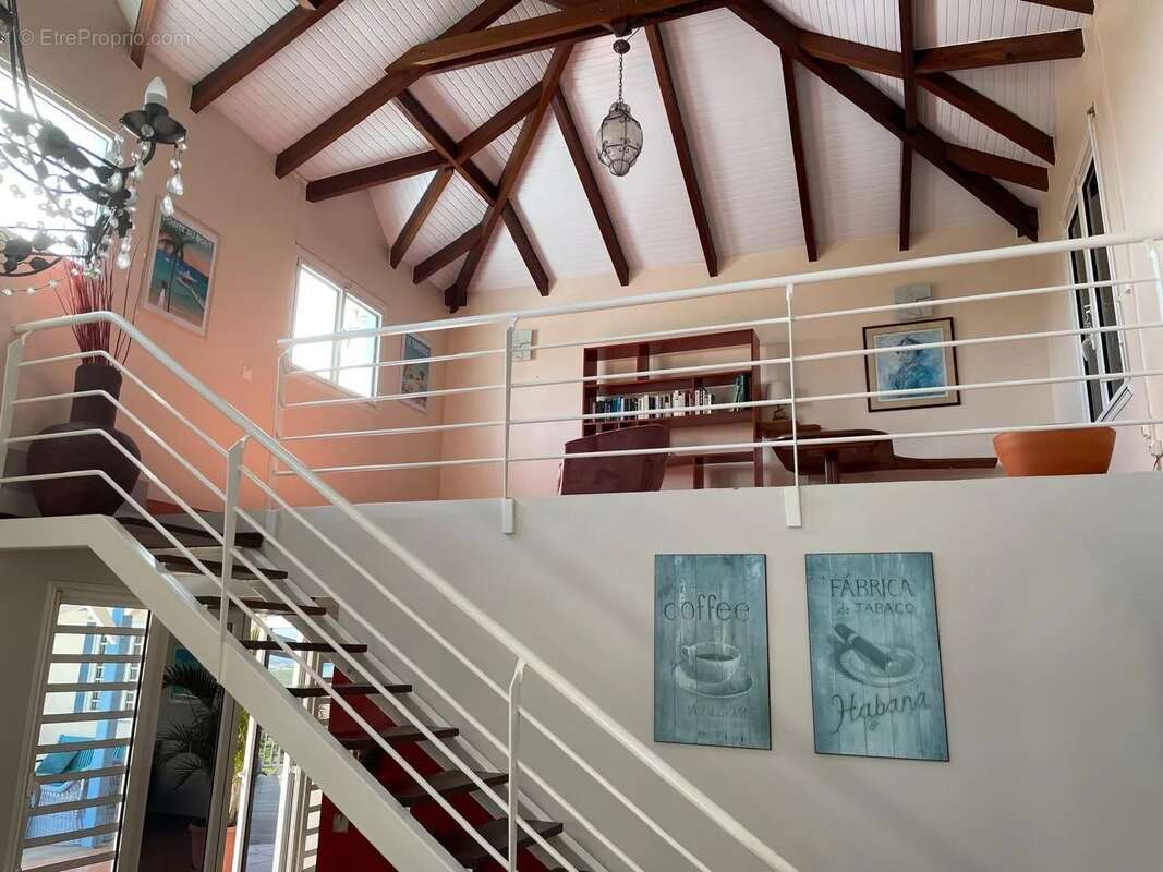 Maison à RIVIERE-SALEE