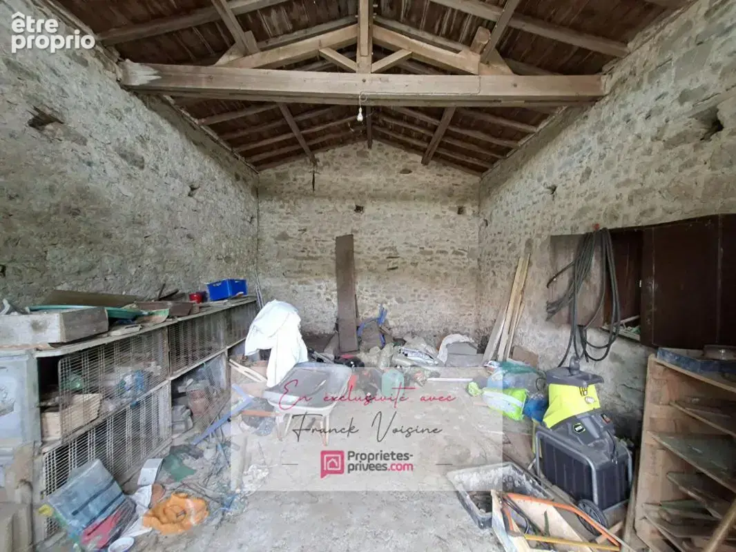 A VENDRE en Exclusivité aux Herbiers, maison plain-pied de 106 m2 avec 3 chambres et 1 dépendance sur une parcelle de 2200 m2 en - photo 12