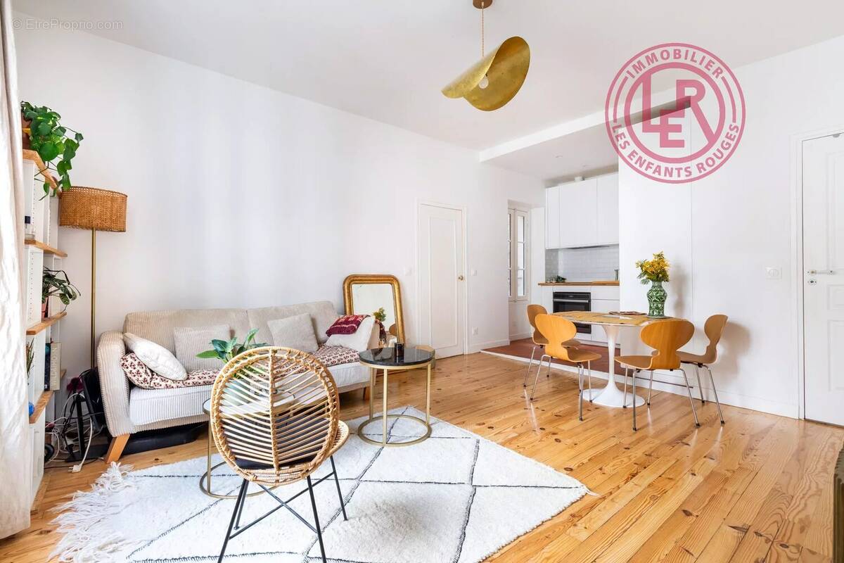 Appartement à PARIS-10E