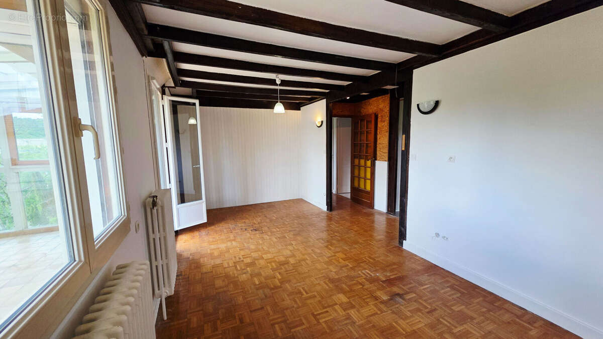Maison à OYONNAX