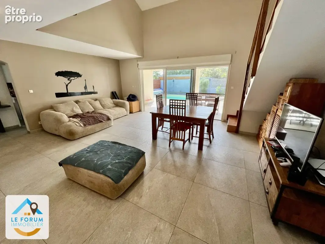 Saint pierre 97410 - villa f6 fonctionnelle - beaux volumes - piscine - secteur residentiel - facile d'acces - photo 3