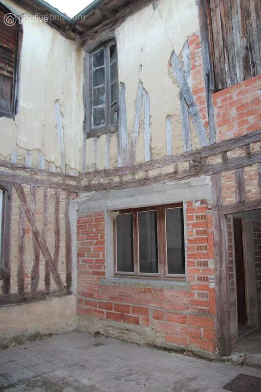Maison à SARAMON