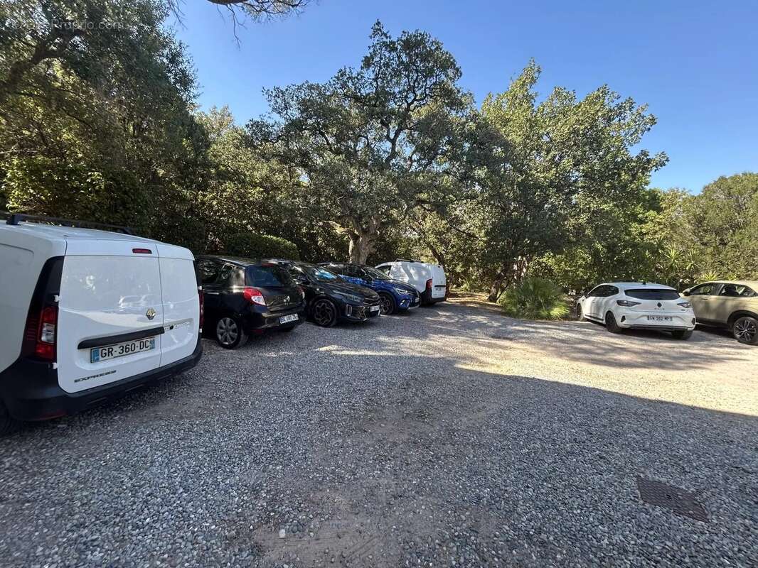 Commerce à SAINT-RAPHAEL