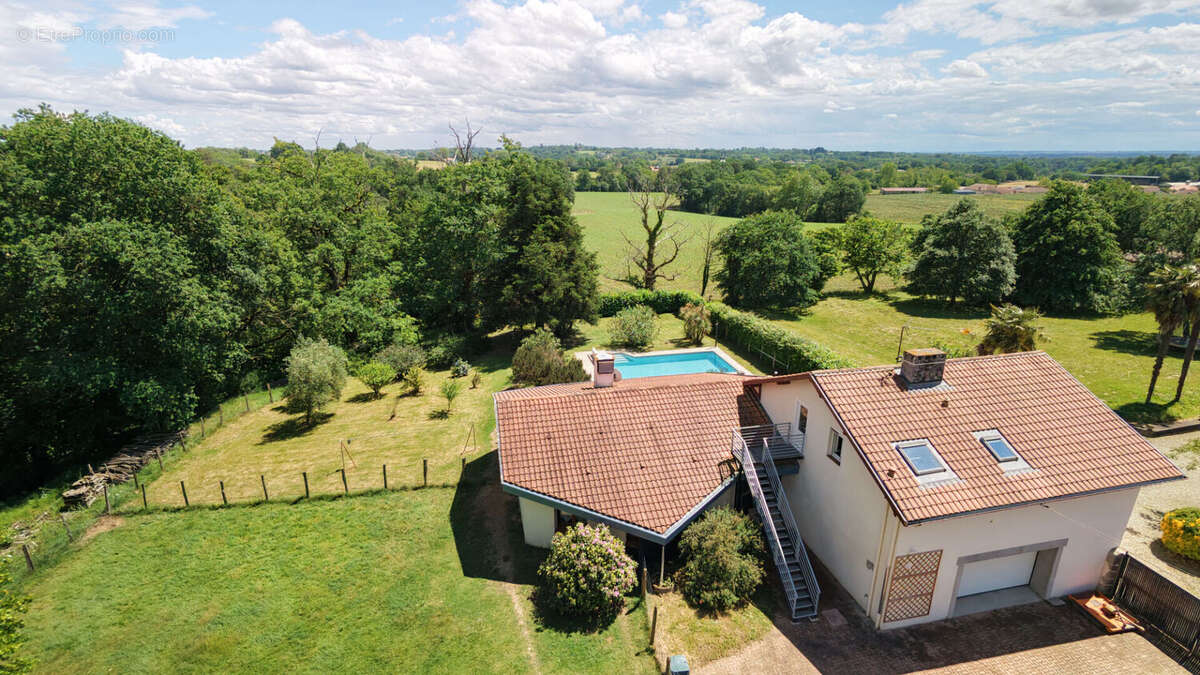 Propriété de caractère avec étang sur plus de 4 hectares - photo 12