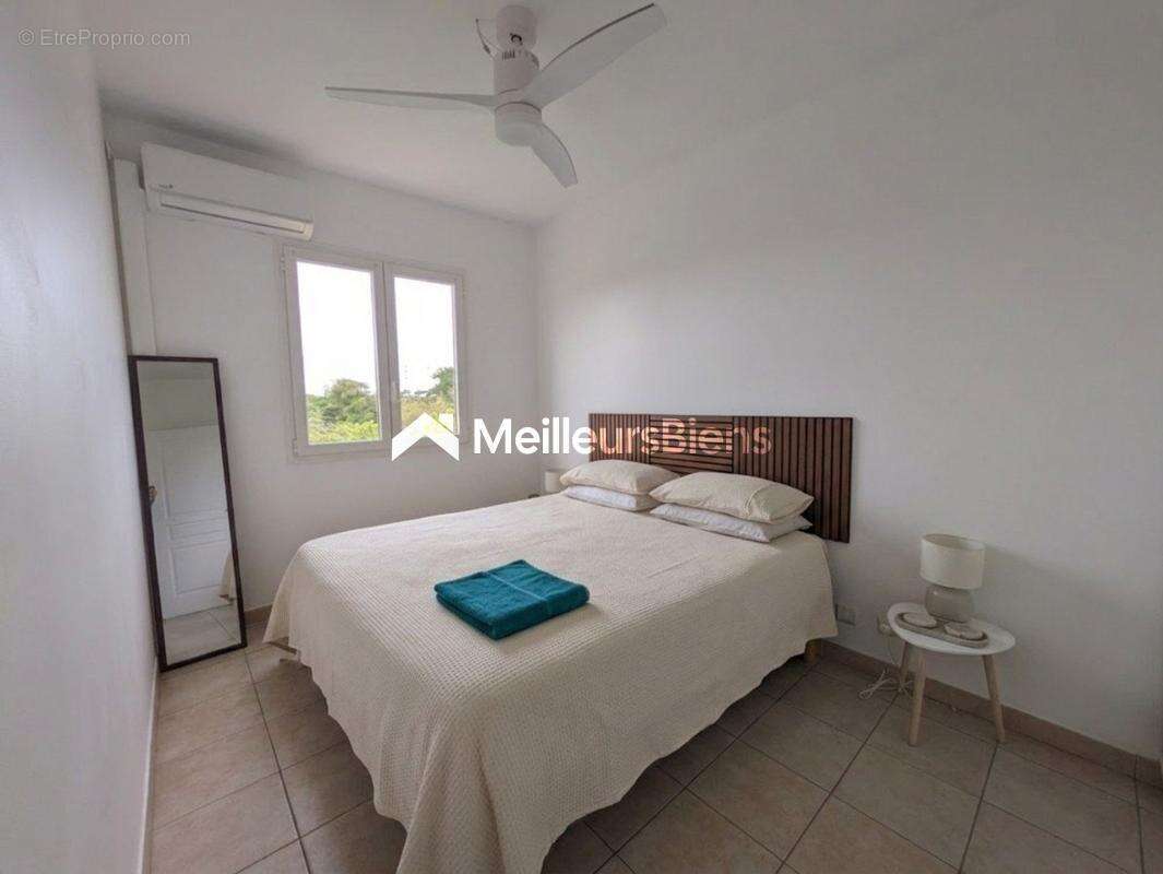 Appartement à BAIE-MAHAULT