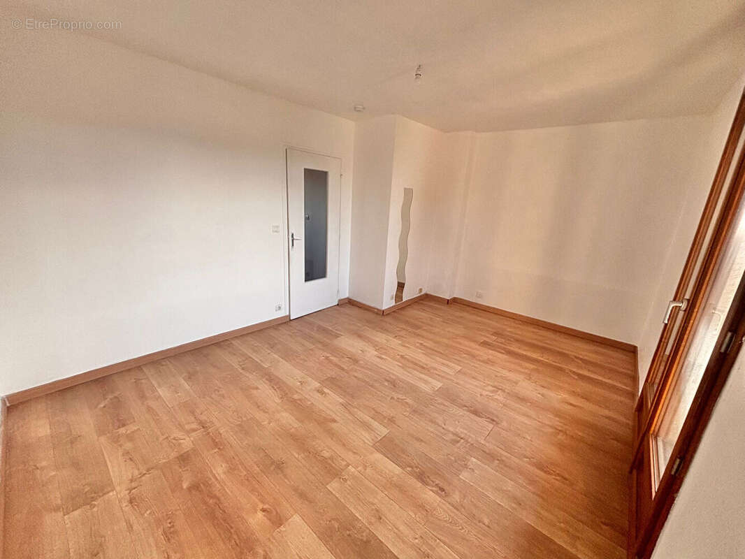 Appartement à LIVRY-GARGAN