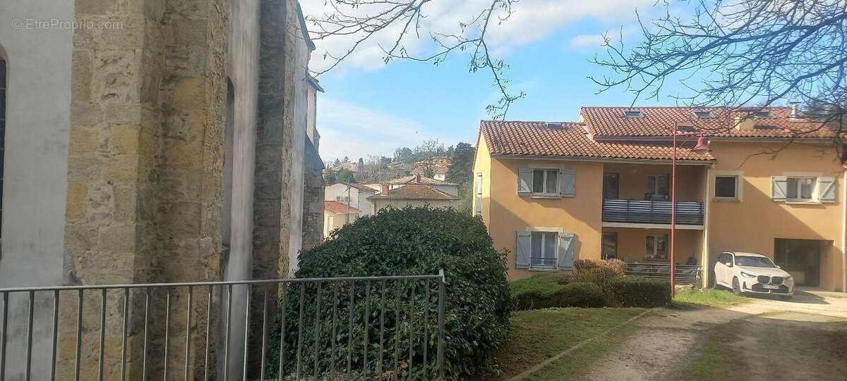   - Appartement à CHONAS-L'AMBALLAN