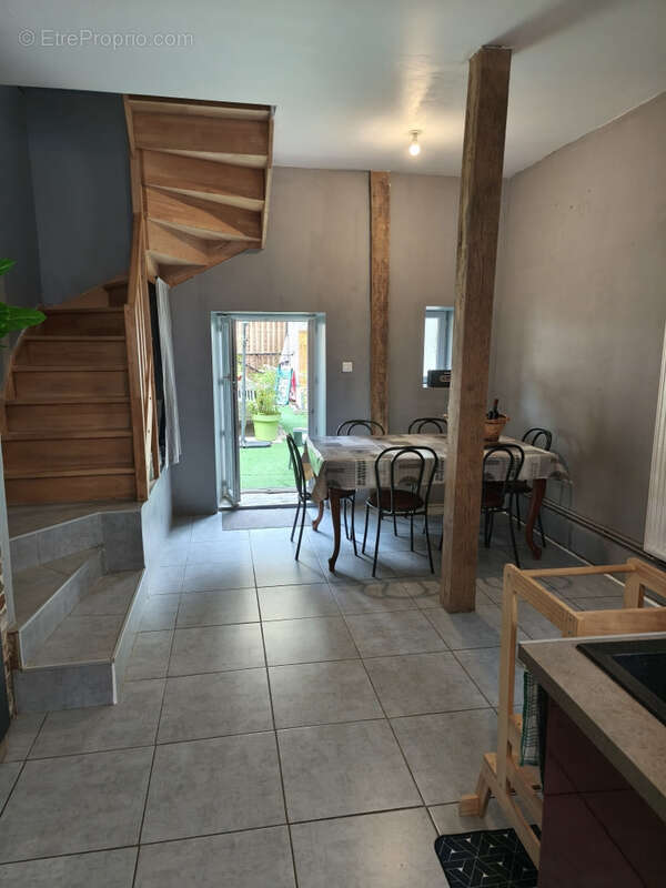Maison de ville 4 chambres avec cour et garage - photo 8