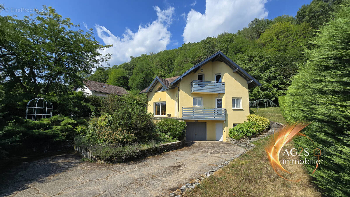 Maison à CHAPAREILLAN