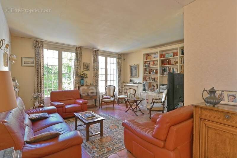 MAISONS LAFFITTE Château - Maison de 230m2, 5 chambres - photo 8
