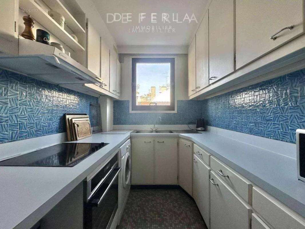 Appartement à PARIS-14E