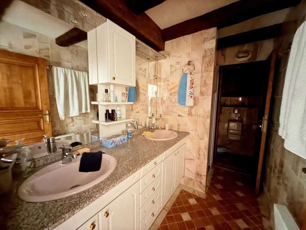 Propriété rare du XVIe siècle - photo 17