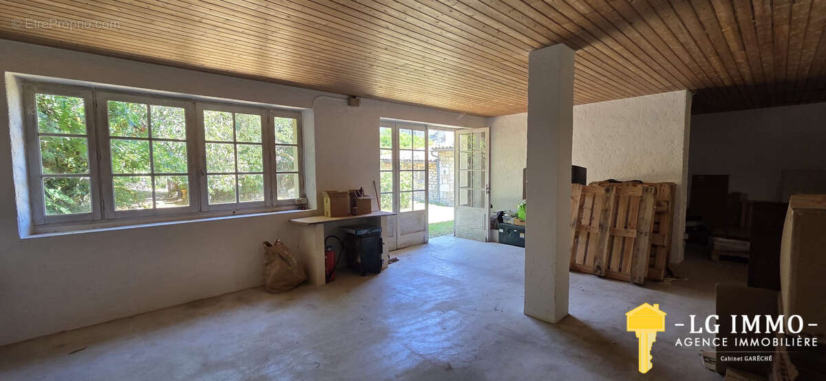 Maison Charentaise  - 141 m2, 2 chambres, dépendances - photo 20