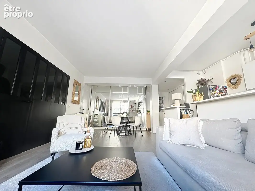 Paris xvi -appartement coup de coeur - trocadéro - élégant 2 pieces de 60 m2 - belle piece de vie de 43 2m2 - - photo 11