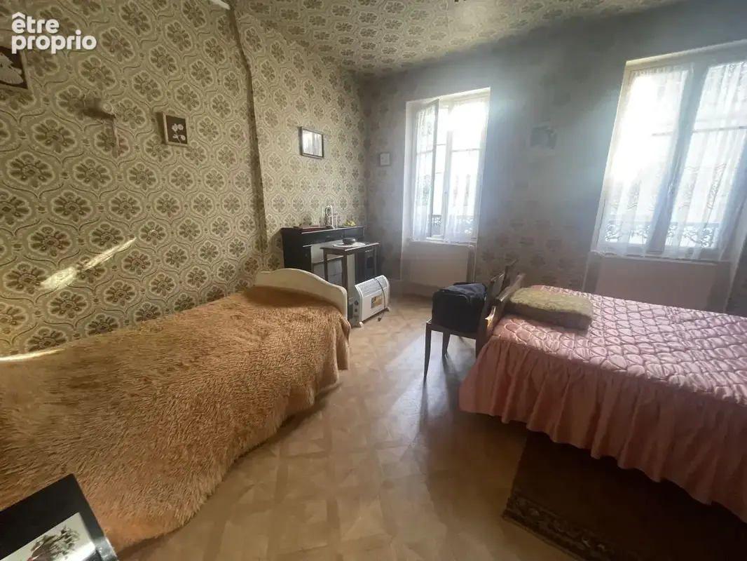 Vend maison de ville avec cour dans Lignières - photo 7