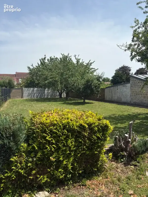 Terrain à PONTOISE